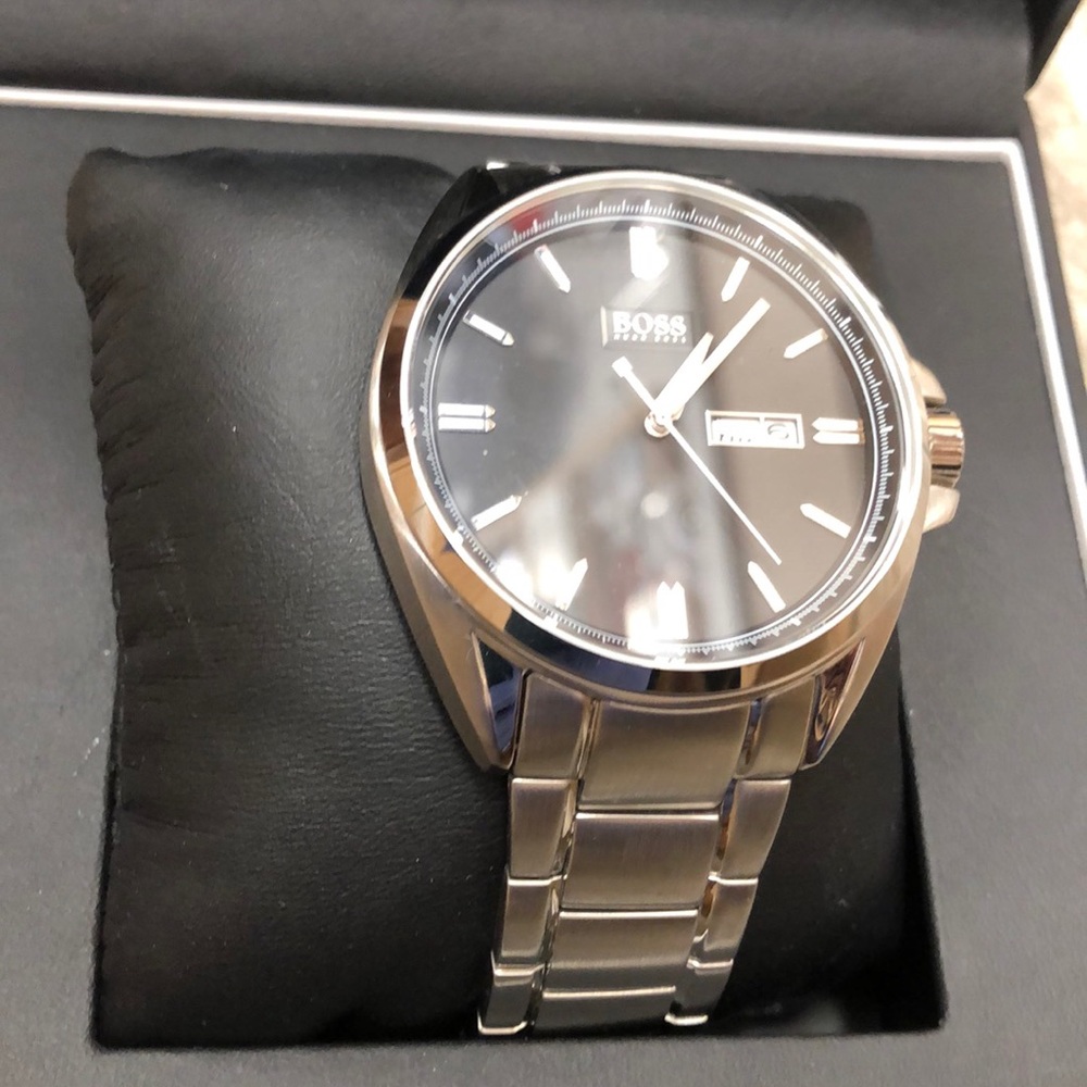 100% authentic men’s Hugo Boss watch - Picture 2 of 6